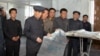 북한 박봉주 내각 총리가 남흥청년화학연합기업소를 찾아 비료 증산을 독려했다고 노동신문이 14일 전했다. (자료사진)