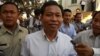 លោក​ ឈូក បណ្ឌិត​​ អតីត​អភិបាល​ក្រុង​បាវិត ​បាន​រត់​គេច​ខ្លួន​ បន្ទាប់​ពី​បាន​បាញ់​កម្មការិនី​ចំនួន​បី​នាក់​រង​របួស​ នៅ​ក្នុង​ព្រឹត្តិការណ៍​​បង្រ្កាប​ការ​តវ៉ា​របស់​ក្រុម​កម្ម​ករ​ ដែល​បាន​ដឹក​នាំ​ធ្វើ​បាតុកម្ម​ដើម្បី​ទាម​ទារ​​លក្ខខណ្ឌ​ការងារ​នៅ​តំបន់​សេដ្ឋកិច្ច​ពិសេស​ ខេត្ត​ស្វាយរៀង ​កាល​ពី​ថ្ងៃ​ទី​២០​ខែ​កុម្ភៈ​​ឆ្នាំ​​២០១២។​​ (រូបថត៖ ហេង រស្មី) 