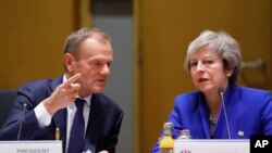 英國首相特蕾莎梅和歐盟領導人星期天在布魯塞爾。