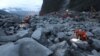 中国四川山体垮塌仍有93人失踪