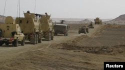 Des véhicules de l'armée égyptienne à Al Arish, Egypte, le 4 mars 2018.