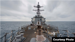 美國伯克級驅逐艦“麥克坎貝爾”號(USS McCampbell DDG-85)2020年3月25日行經台灣海峽(美國第七艦隊臉書)