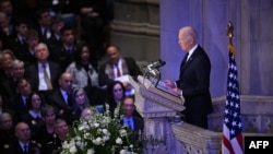 Rais wa Marekani Joe Biden ambaye amezungumzia wasifu wa Rais wa zamani wa Marekani Jimmy Carter katika Kanisa Kuu la Washington, DC, Januari 9, 2025. (Photo by Mandel NGAN / AFP)