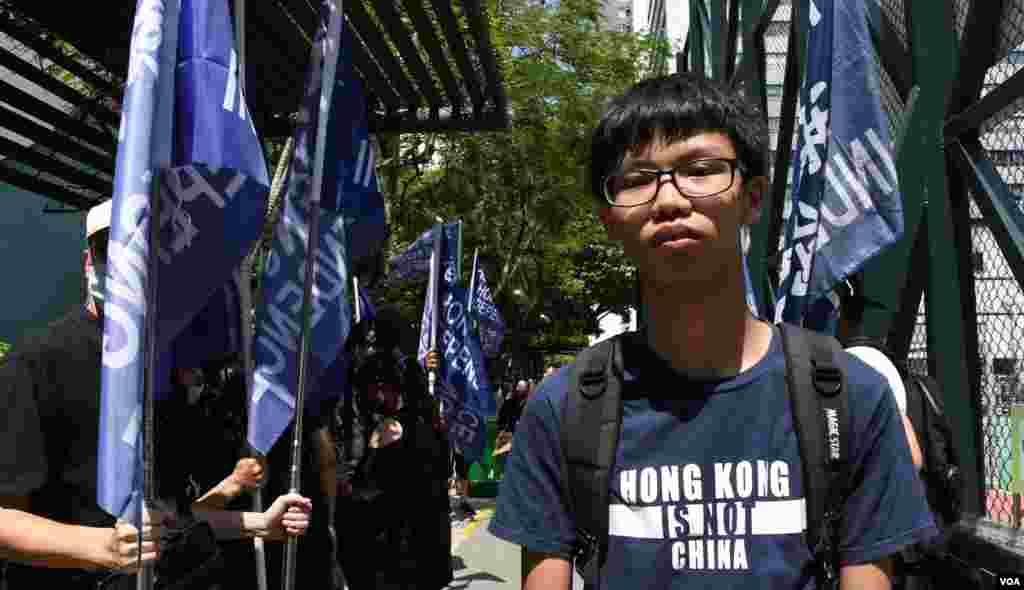 學生動源召集人鍾翰林。(美國之音湯惠芸拍攝)