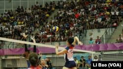 台灣女排2017年8月21日在2017台北世大運預賽中擊敗法國隊 (美國之音黎堡攝)
