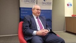 Michael Shifter habla con VOA-2