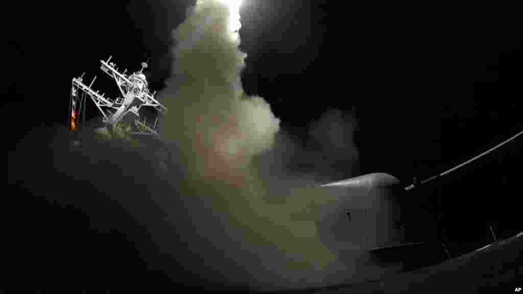 波特號導彈驅逐艦從地中海發射戰斧巡航導彈(4) (美國海軍圖片)