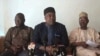 Ali Idrissa, Nouhou Arzika et Moussa Tchangari, figures de la lutte contre la loi des finances 2018, tiennent un point de presse à l’aéroport d’Agadez, Niger, 29 aouut 2018. (Facebook/Tondi Gaweye).