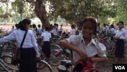 កម្រង​រូបភាព៖ សម្រាប់​ក្មេង​ស្រី​តម្លៃ​នៃ​ការអប់រំ​គឺ​មិន​មាន​អ្វី​ជា​អាថ៌កំបាំង​ទេ