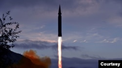 朝中社2021年9月29日發布一張被命名為“火星-8”號的高超音速導彈發射升空的照片