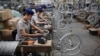 中国工厂女工（资料照片）