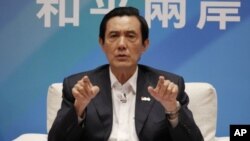 台灣總統馬英九在題為“黃金十年，國家願景”的記者會上談到兩岸和平協議議題